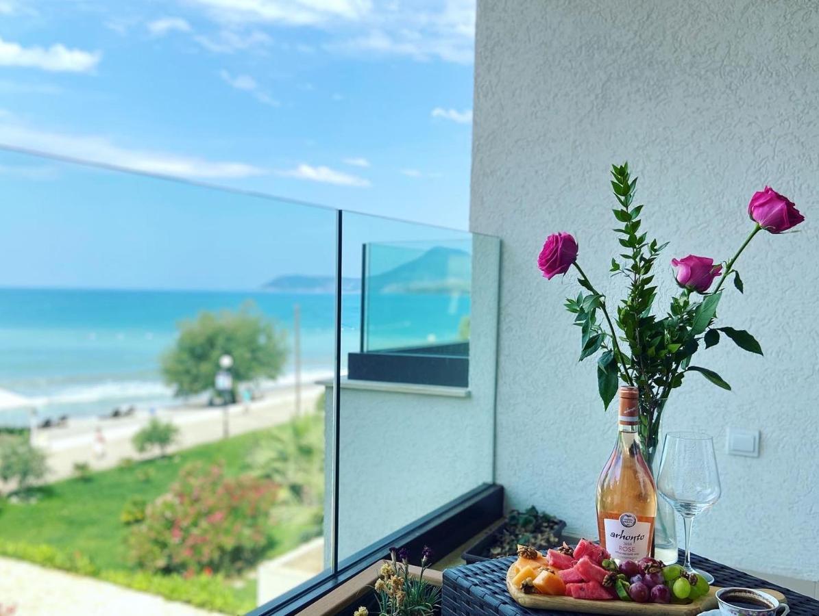 Apartments Kuce Lekovica Beach & Snack Bar- Bistro Екстериор снимка