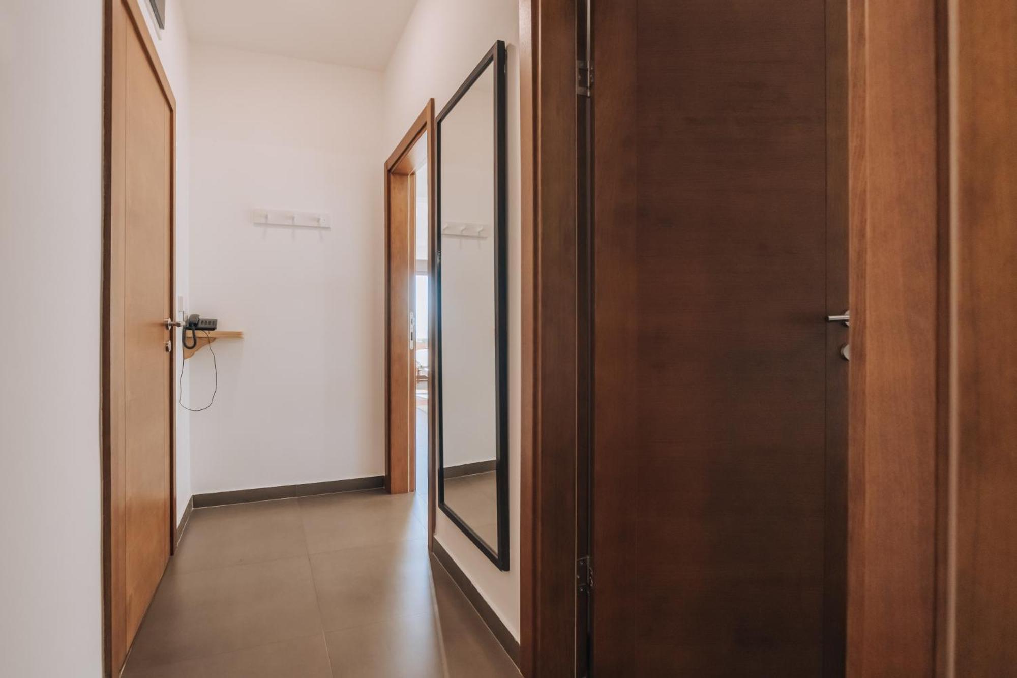 Apartments Kuce Lekovica Beach & Snack Bar- Bistro Стая снимка
