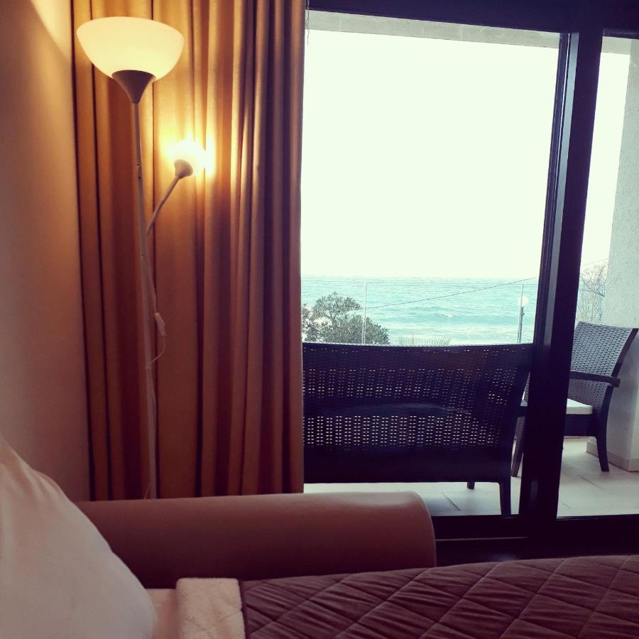 Apartments Kuce Lekovica Beach & Snack Bar- Bistro Екстериор снимка